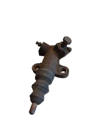 Subaru Impreza II Clutch slave cylinder 
