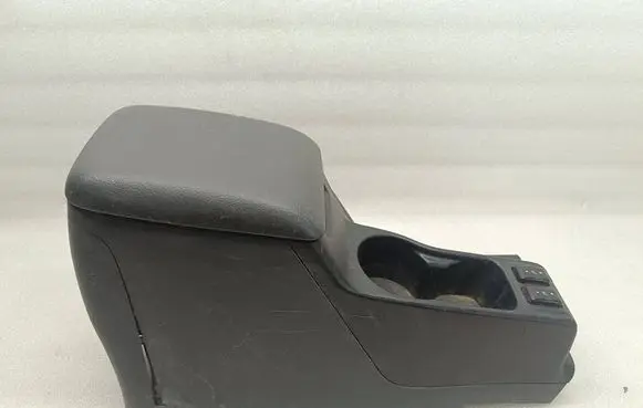 Opel Frontera B Center console 8971357911 8340613YA000
