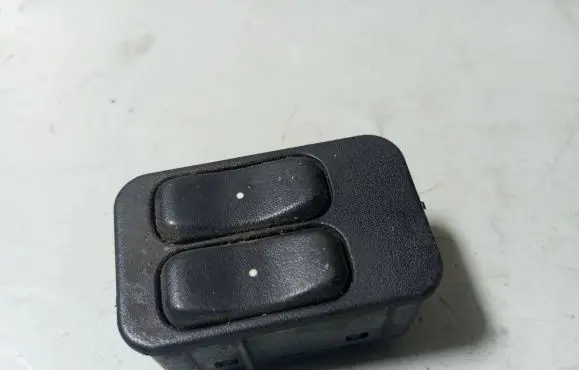 Opel Zafira A Electric window control switch 13363201 90561088 240501