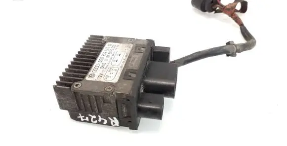 Audi A4 S4 B7 8E 8H Coolant fan relay 8E0959501Q 898093000