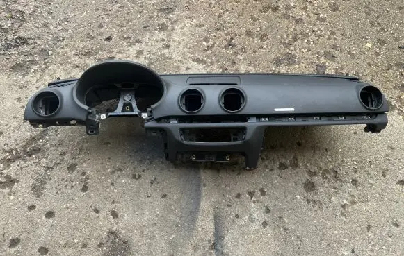 Audi RS3 Dashboard 8V0880204E