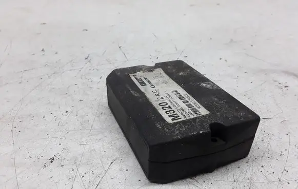 Nissan Terrano Door central lock control unit/module 021183