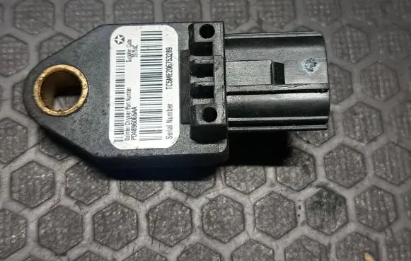 Dodge Nitro Airbag deployment crash/impact sensor P04896065AA TC5ME206753289