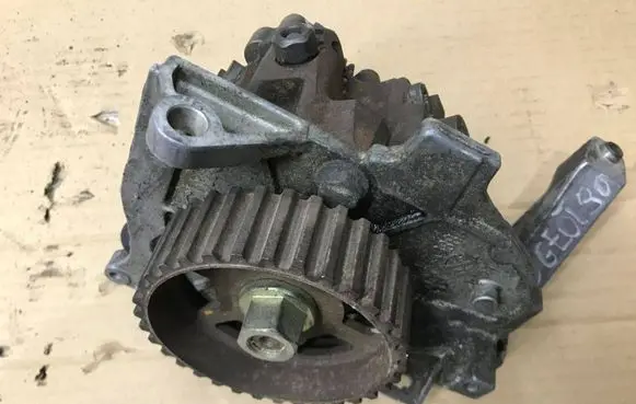 Citroen C4 I Fuel injection high pressure pump 9656300380 0445010107
