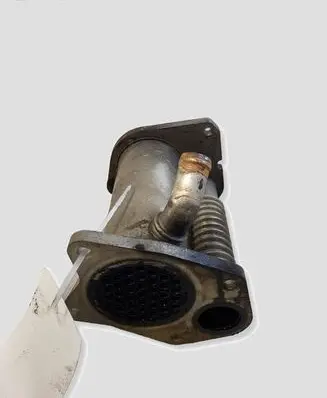 Nissan Qashqai EGR valve cooler 147355713R 250811D