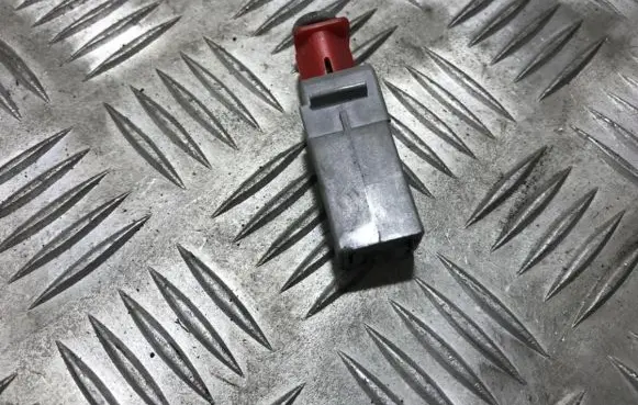 Clutch pedal sensor