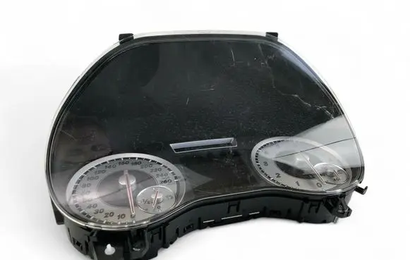 Speedometer (instrument cluster)
