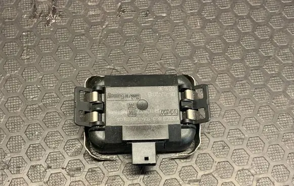Jaguar XF X250 Rain sensor 8X2317D547BD 321328000 05022010