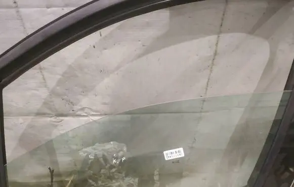 Citroen C8 Front door window glass four-door AS2