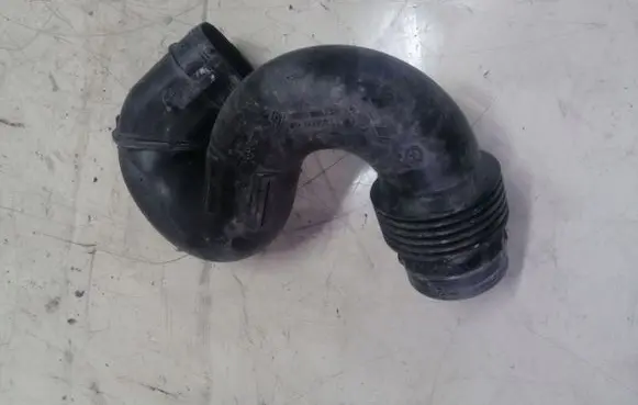 Renault Trafic III (X82) Air intake duct part R9M413