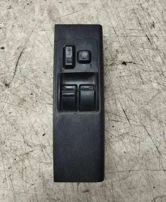 Toyota Corolla Verso AR10 Electric window control switch 848200F040