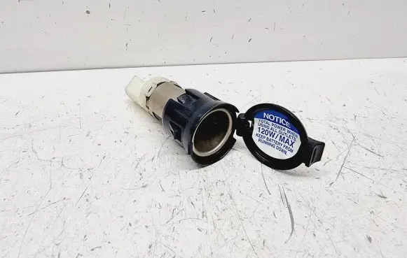 Toyota RAV 4 (XA40) 12 V Socket (rear) 8553042010 8553542070