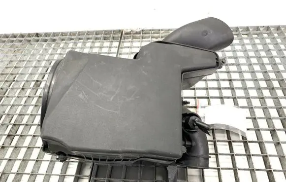 Ford Focus Air filter box AV619600BG