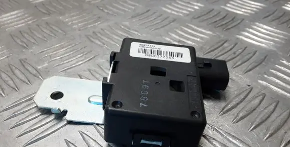 Mitsubishi Outlander Other devices 8637A114