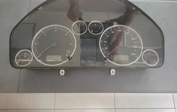 Volkswagen Sharan Speedometer (instrument cluster) 7M3920840T 0305060251