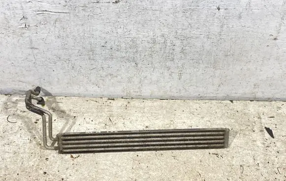 Audi Q7 4L Engine oil radiator 8M0376726