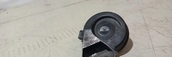 Audi A6 S6 C6 4F Horn signal 011175