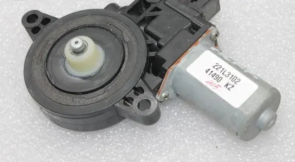 Mazda CX-5 Front door window regulator motor D6515958XB