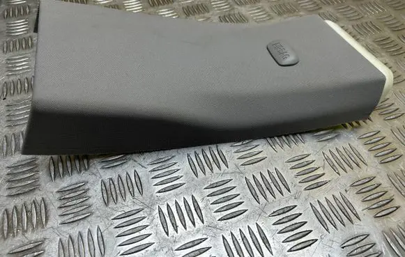 BMW 6 F06 Gran coupe (B) pillar trim (top) 7277124 863902506