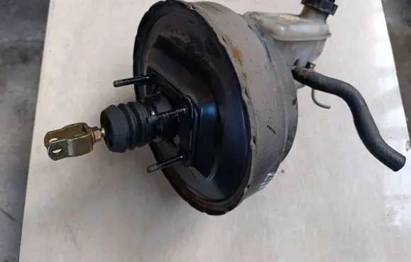 KIA Sorento Brake booster 591103e000