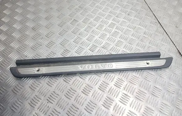 Volvo S40, V40 Front sill trim cover 30818429 30818425 30818421