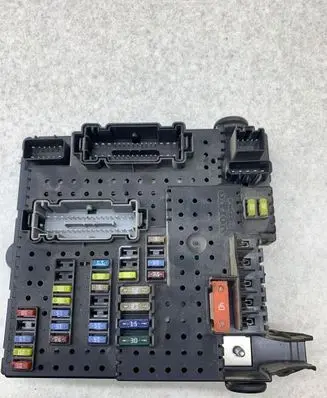 Volvo V70 Fuse module 8676391 12217799 05W046