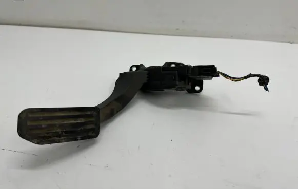 Volvo V60 Accelerator throttle pedal 31329059
