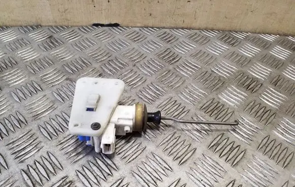 Audi 80 90 S2 B4 Central locking motor 8A0862153