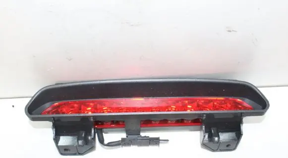 Chevrolet Orlando Third/center stoplight