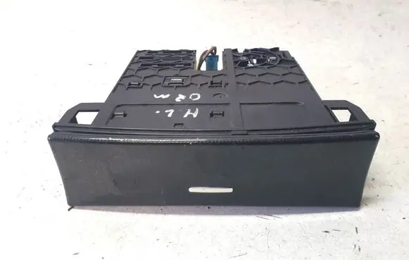 Mercedes-Benz ML W164 Ashtray (front) A1648100030