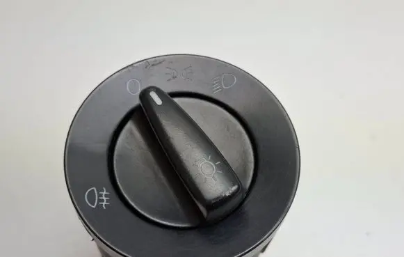 Volkswagen PASSAT B5 Light switch 1C0941531