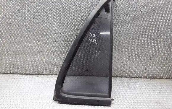 Toyota Hilux (N80, N90, N100, N110) Rear vent window glass 