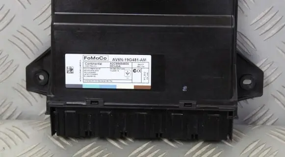Ford Kuga II Comfort/convenience module AV6N19G481AM
