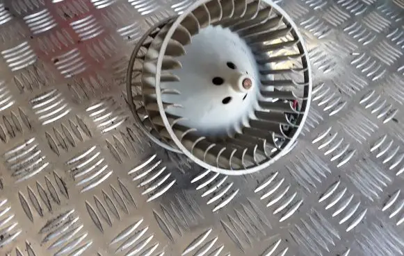 Renault Espace III Heater fan/blower 0130063506
