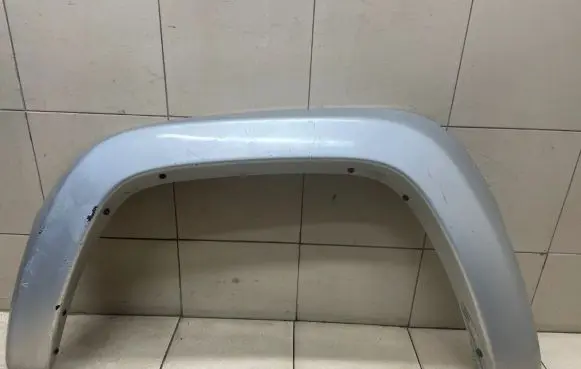 Jeep Cherokee III KJ Front arch trim 