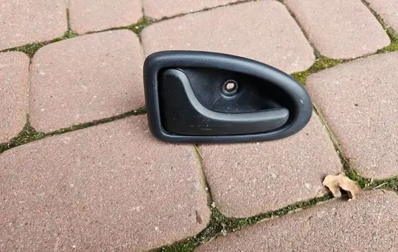 Renault Trafic III (X82) Rear door interior handle 7700423887