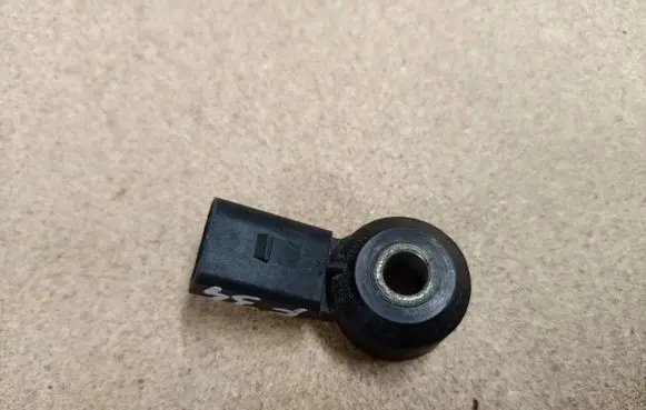 Audi A3 S3 8L Detonation knock sensor 030905377C