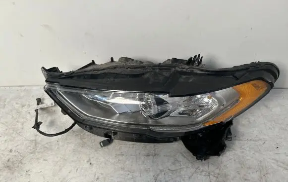 Ford Mondeo MK V Headlight/headlamp