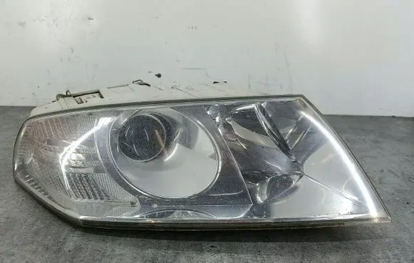 Skoda Octavia Mk2 (1Z) Headlight/headlamp