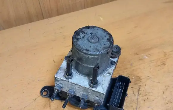 KIA Sportage ABS Pump BE6003I323