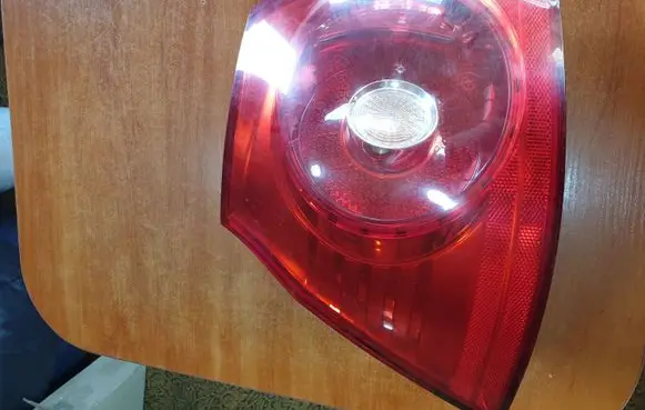 Volkswagen Golf V Rear/tail lights 1K6945095E