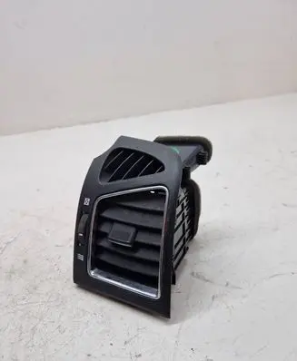Chevrolet Captiva Dashboard side air vent grill/cover trim 96962075