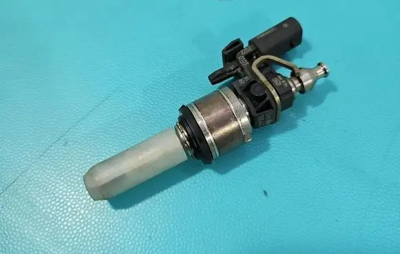 Skoda Scala Fuel injector 0261500443 IMPRK1539341