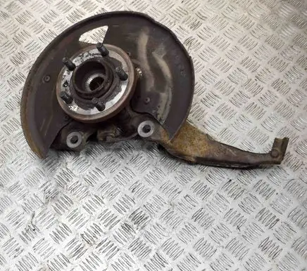 Land Rover Discovery 3 - LR3 Front wheel hub