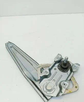 Toyota Yaris Rear door manual window regulator 