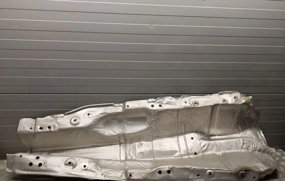 Audi Q3 8U Exhaust heat shield 5N0825661D
