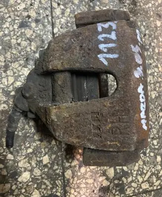 Mazda 3 I Front brake caliper