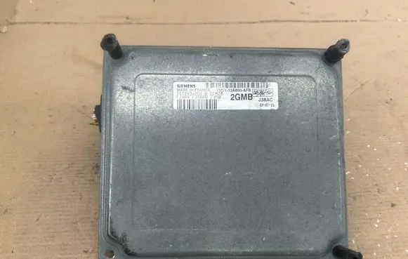 Ford Focus Engine control unit/module 7M5112A650AFB S118934202B