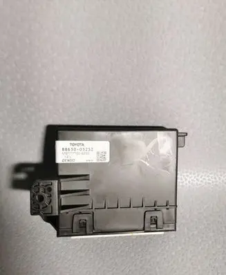 Toyota Avensis T270 Air conditioning/heating control unit MB1777008200 8865005252