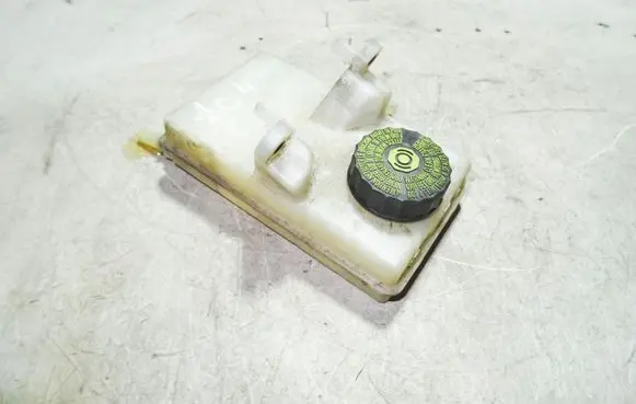 Citroen C4 Grand Picasso Brake fluid reservoir 9680907780